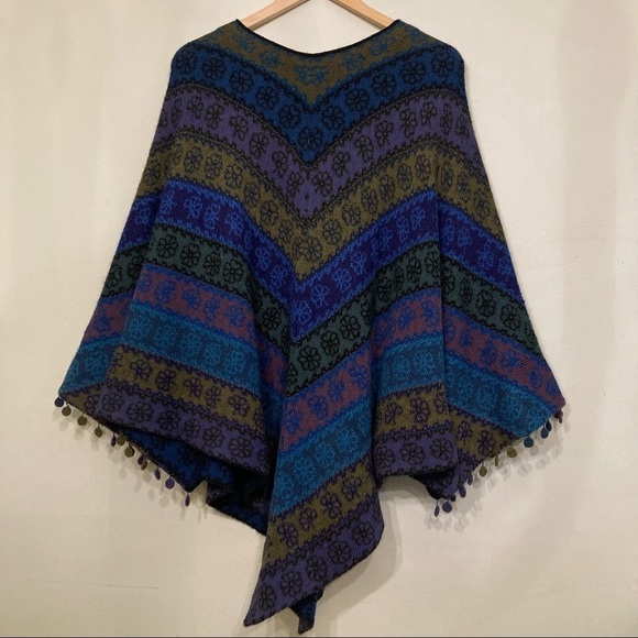 Millas Bolivia 100% Alpaca handloomed in Bolivia multicolor poncho size medium - Picture 9 of 9